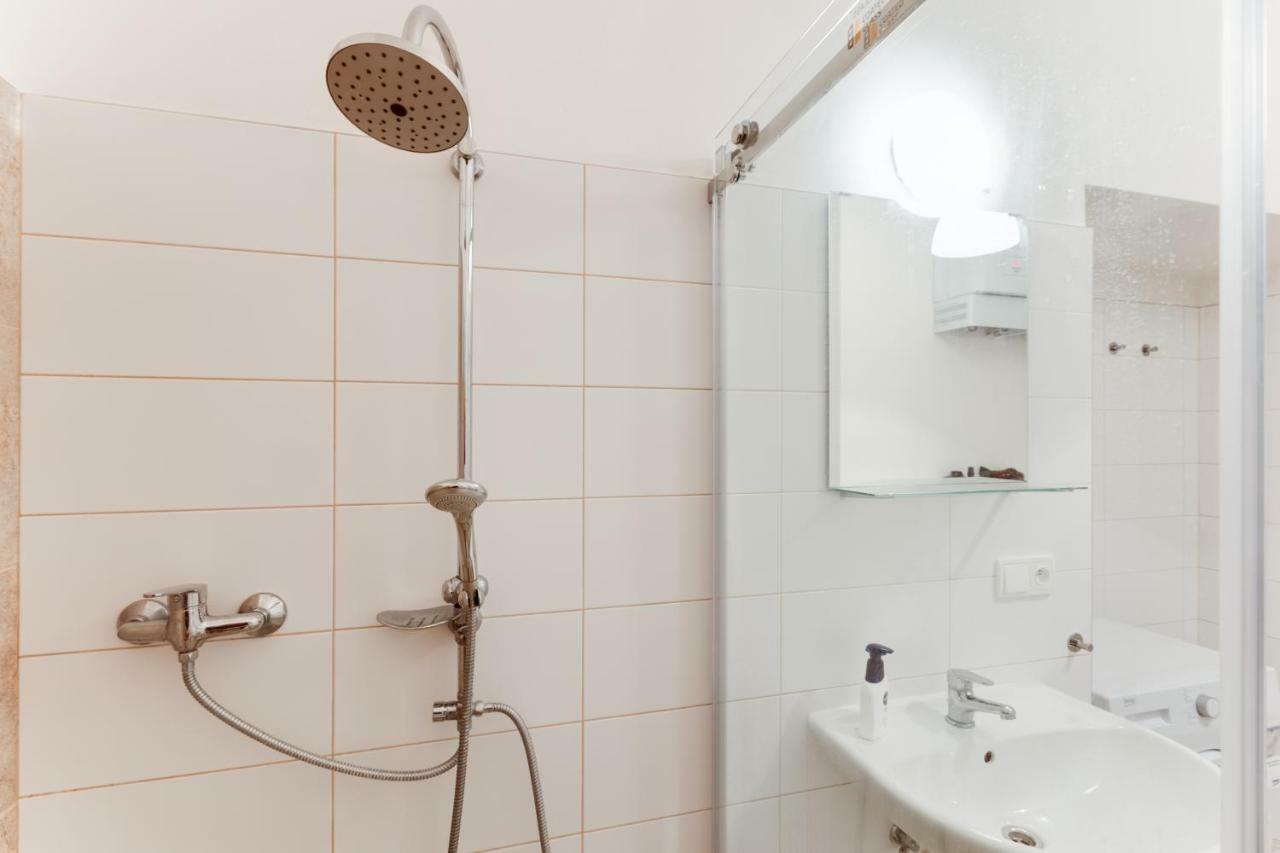 New & Cozy 3bds In Historical Center - S8 Apartment Prag